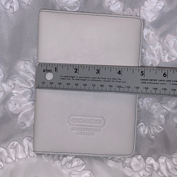 Coach Leather 5 White Photo Album Books With Dust Bags Tissue Paper Boxes NWT - Picture 8 of 9